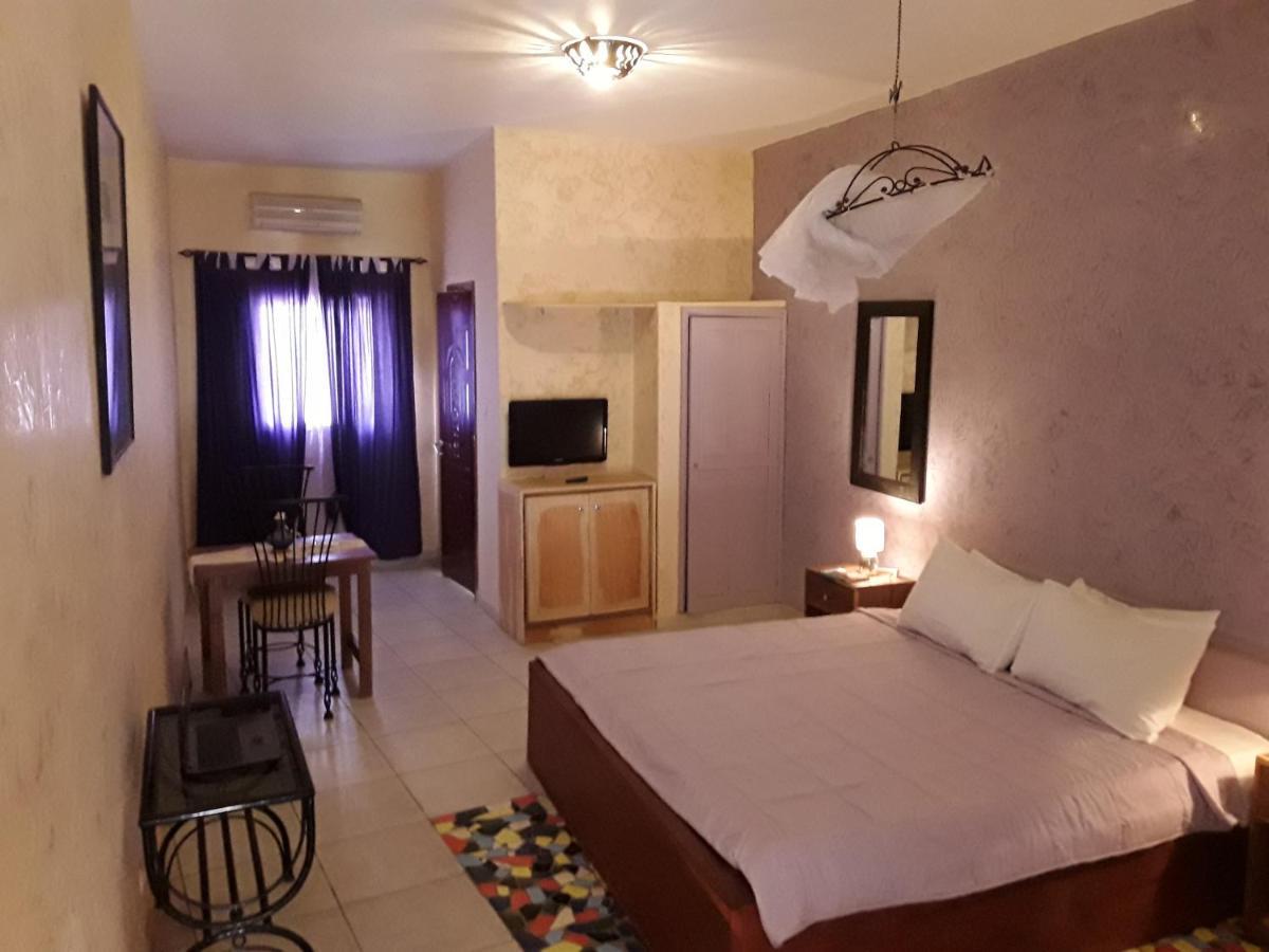 Hotel Grazia Maria M'Bour Eksteriør billede